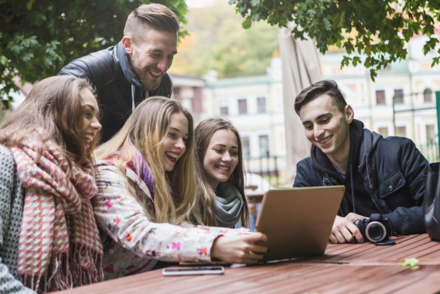Community members collaborating during an early Metalloidx meetup session